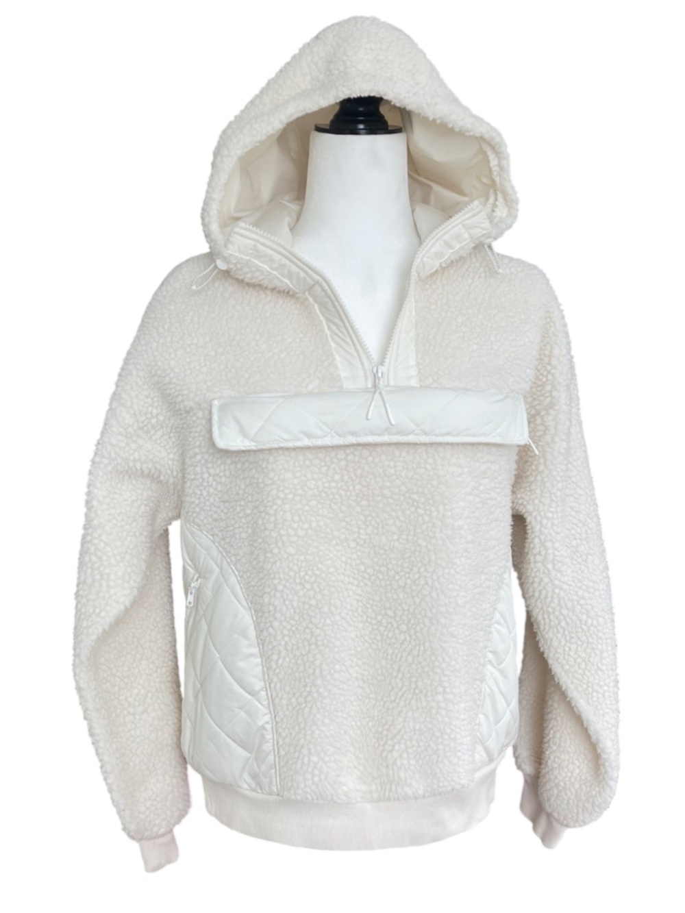🍓 3 for 45- H&M Fleece Hooded Pullover